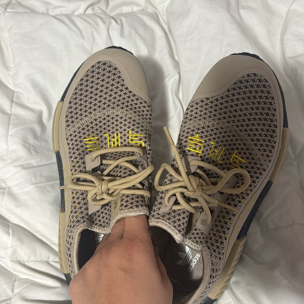 Adidas x marvel NMDS YOUTH 6 1/2